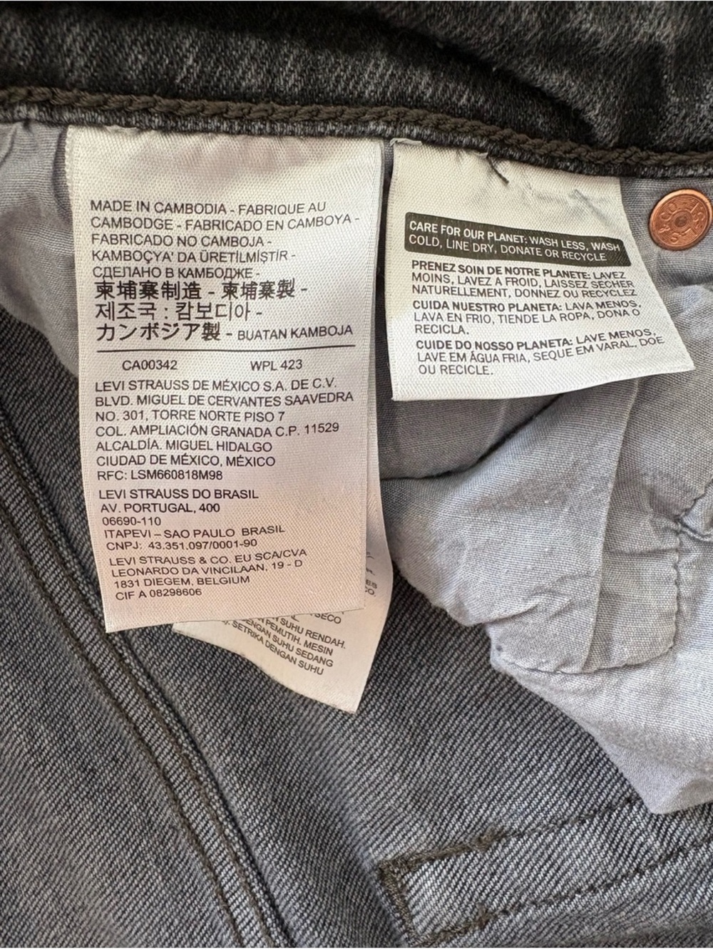 Levi's Ribcage Straight Button Fly Jeans Size 32 High Rise Gray Wash
Denim Chic - Picture 14 of 14